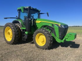2023 John Deere 8R 310 08539